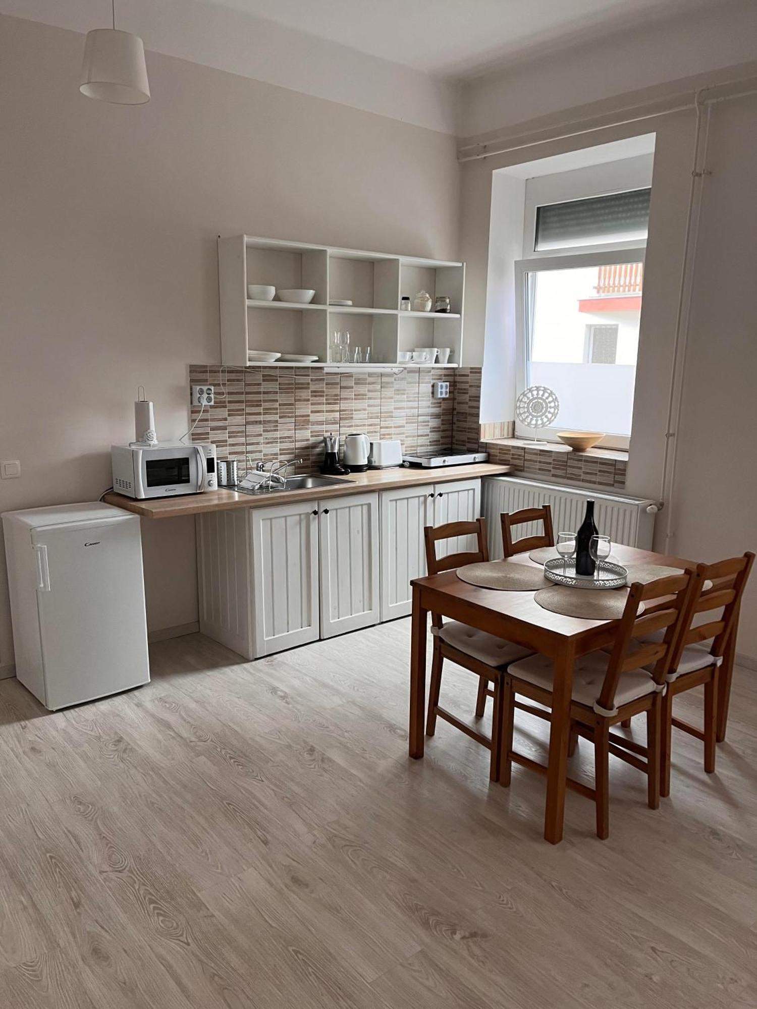 Pacsirta Apartmanház Eger Exteriér fotografie