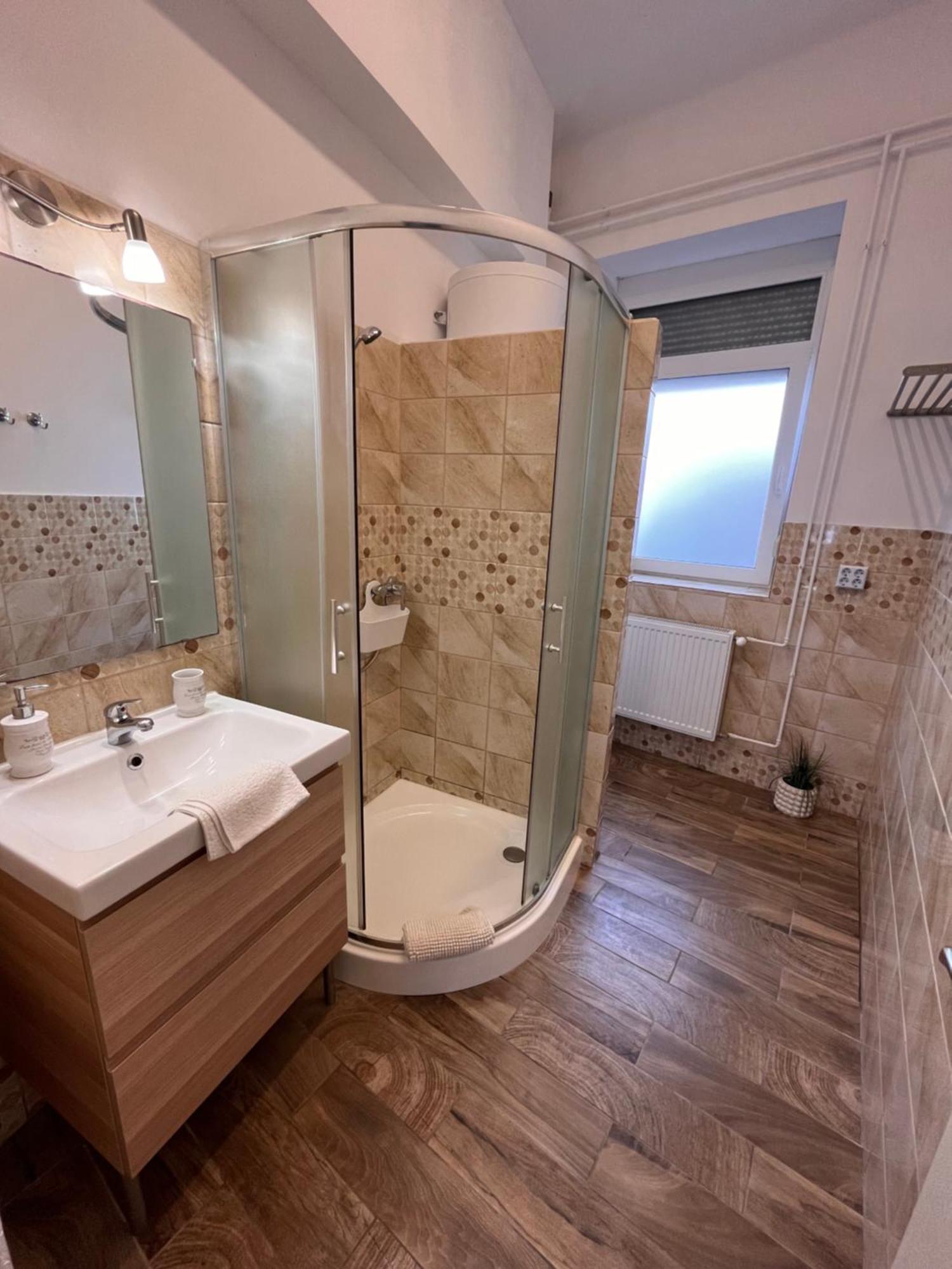 Pacsirta Apartmanház Eger Exteriér fotografie